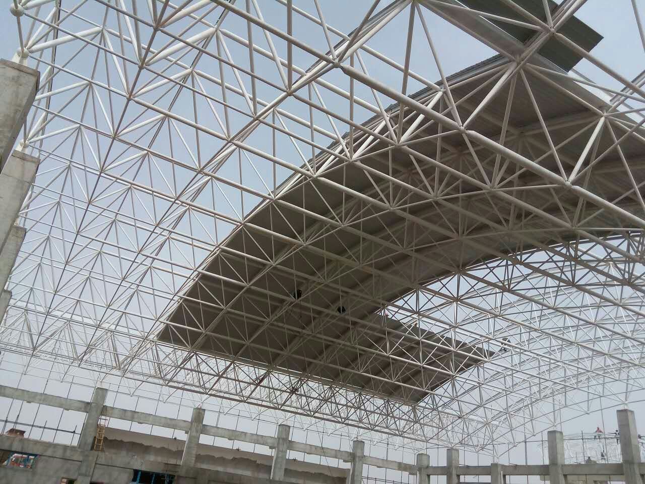 西寧青島一汽網架